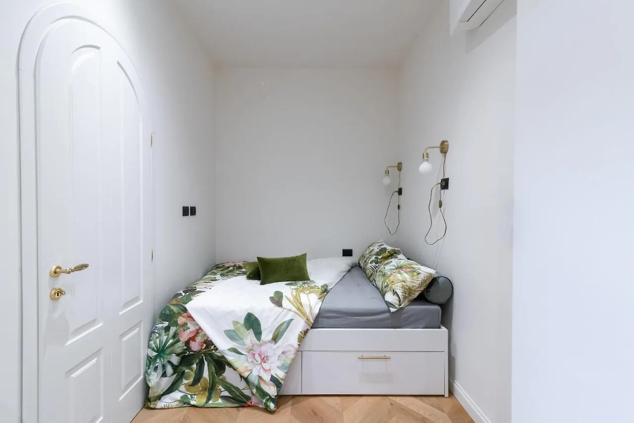Apartment Youhosty - San Michele Del Carso 14 Milan